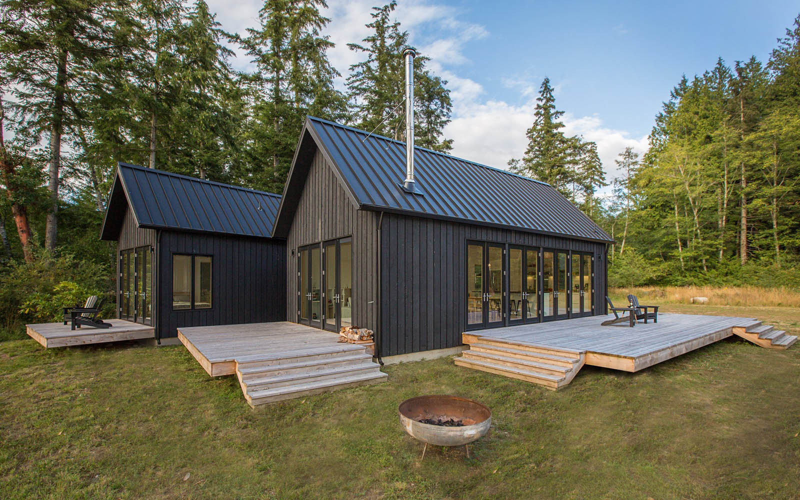 Загородный летний дом в скандинавском стиле